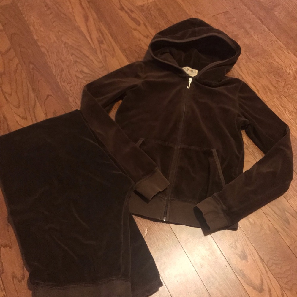 Juicy couture velour brown set